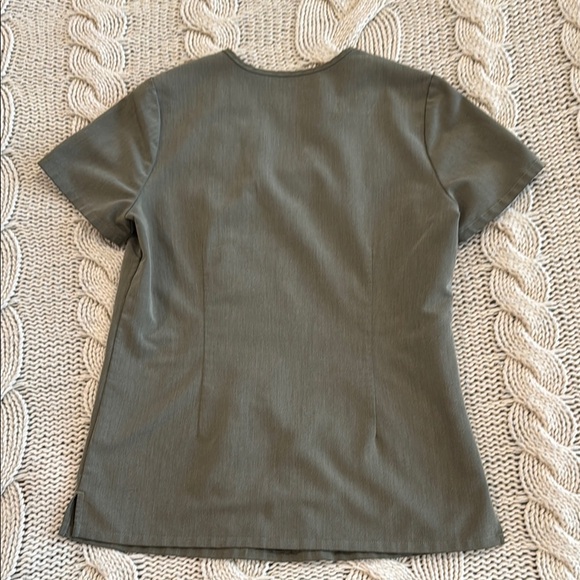 Figs Moss Green Scrub Top - Picture 3 of 3